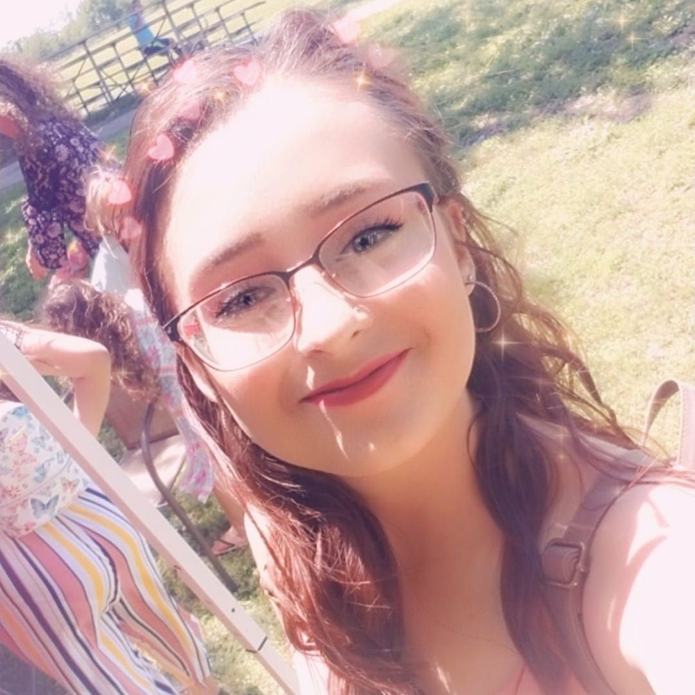 Meet your Posher, Phelecity